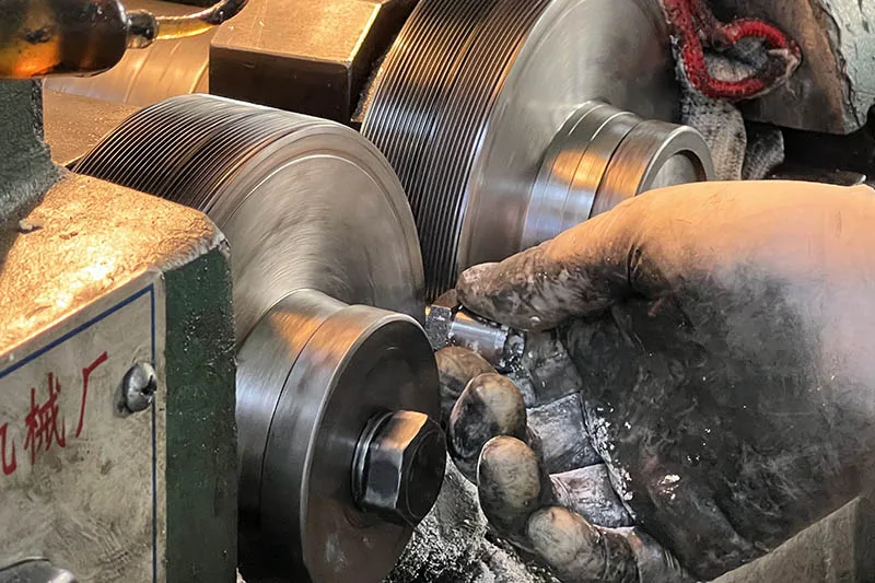 Wire rolling machine