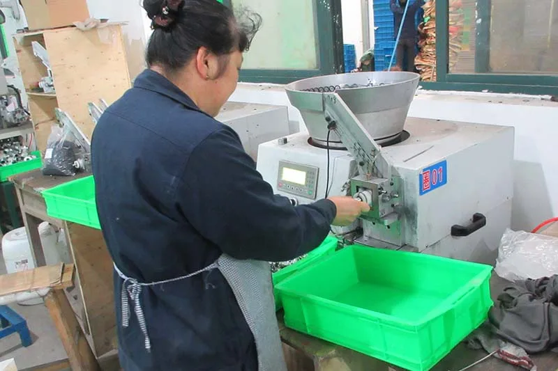 O-Ring sleeving machine
